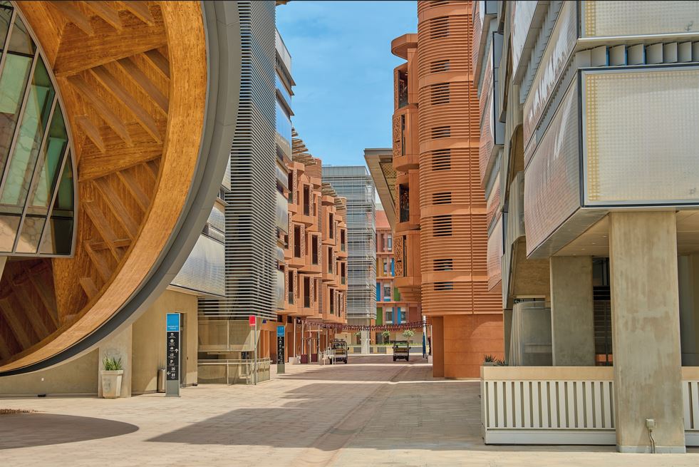 Luxury sustainable homes in Masdar City