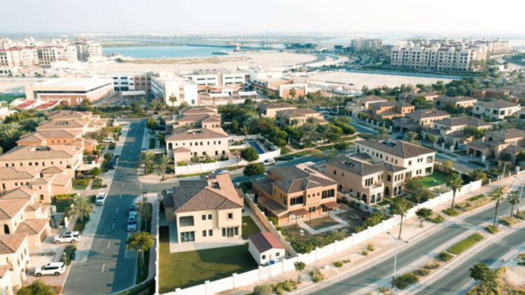 Abu Dhabi luxury enclaves lifestyle